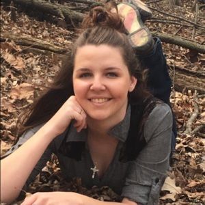 Meet your Posher, Kayla